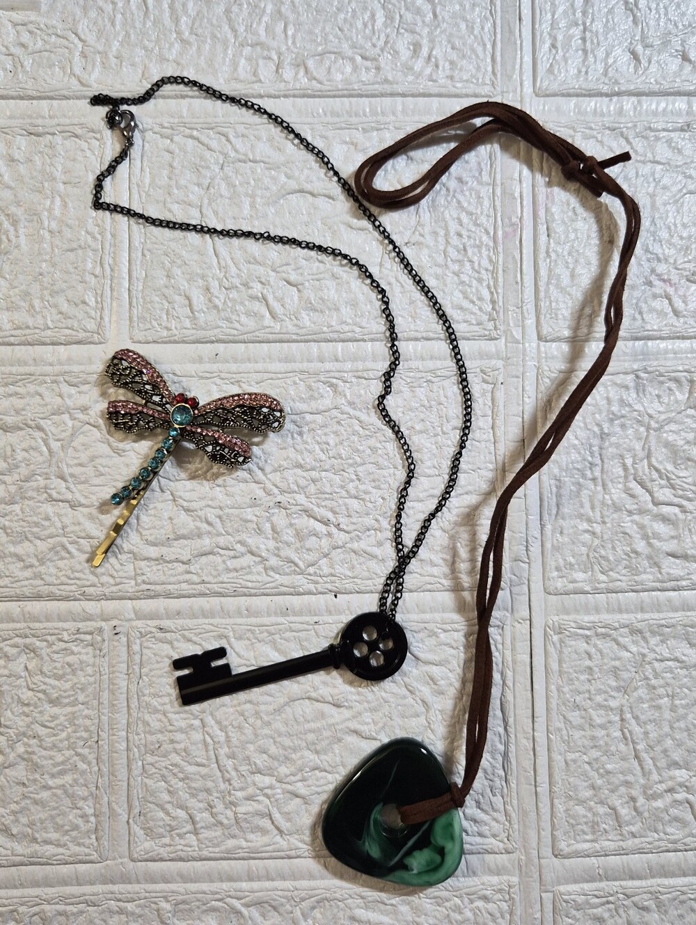 Coraline blk button key necklace green seeing stone pendant sparkle dragonflypin